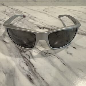OAKLEY OO 9449-2260 SILVER/PRIZM BLACK AUTHENTIC SUNGLASSES